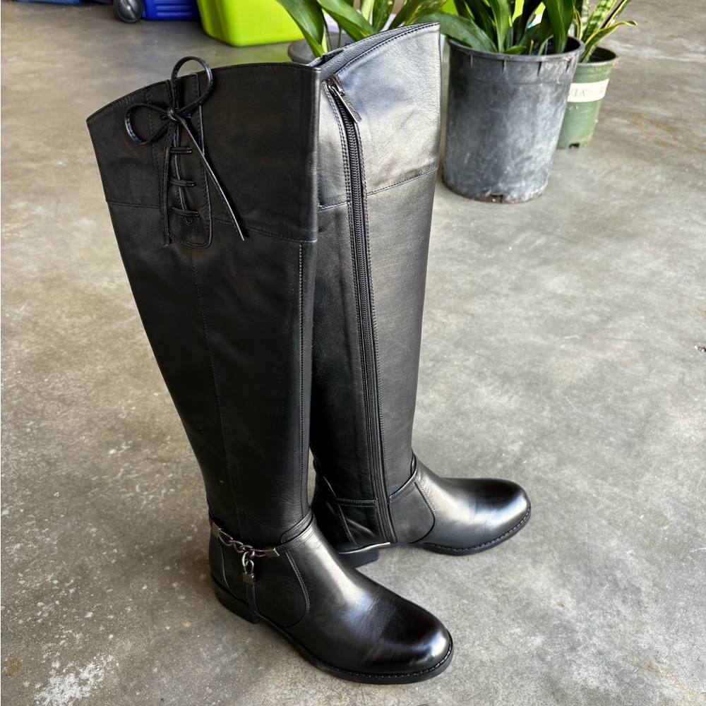 Size 6 St. John Knee High Women’s Leather Riding Boots